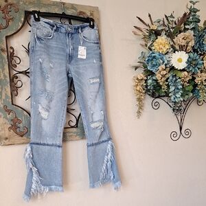 🚨🚨50% OFF🚨 Zara Distressed Wide-Leg Jeans with Frayed Panel Hem. NWT Size 4